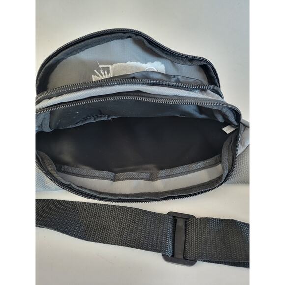 Case Western Reserve University Fanny Pack Belt Bag RARE - Picture 6 of 6